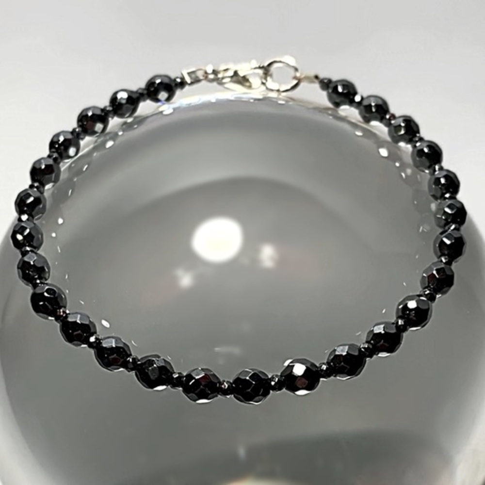 Hand Made Hematite Bracelet - Picture 4 of 8